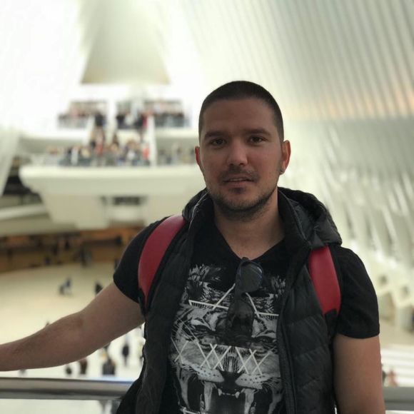 Meet your Posher, Andrés - Picture 1 of 1